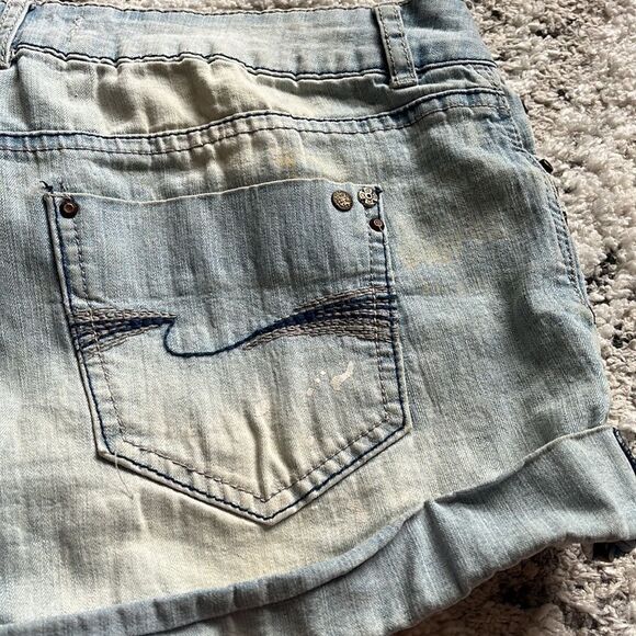 Blue jeans- junior size 9 Jean shorts - Picture 4 of 8